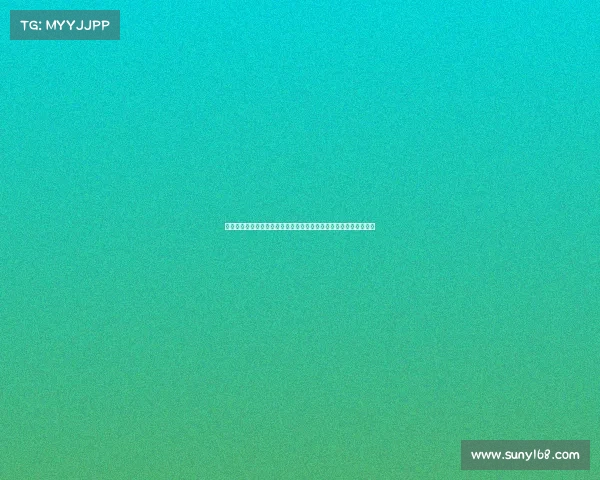 滕哈格使用无人机录制训练视频并通过屏幕与球员深入分析战术演练